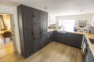 Kitchen- click for photo gallery